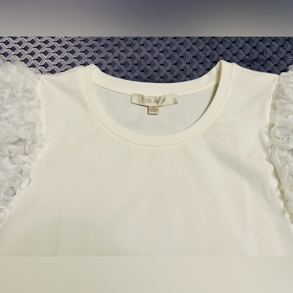 Anthropologie Rare Flat White Ruffle Sleeve Top Size M - Picture 3 of 7